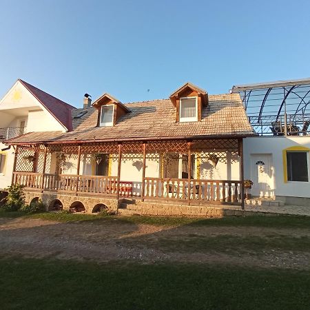 ホテル Agro Privat Hrabušice エクステリア 写真
